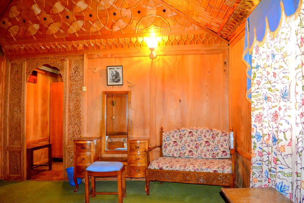Готель Kings Houseboats Срінагар Номер фото